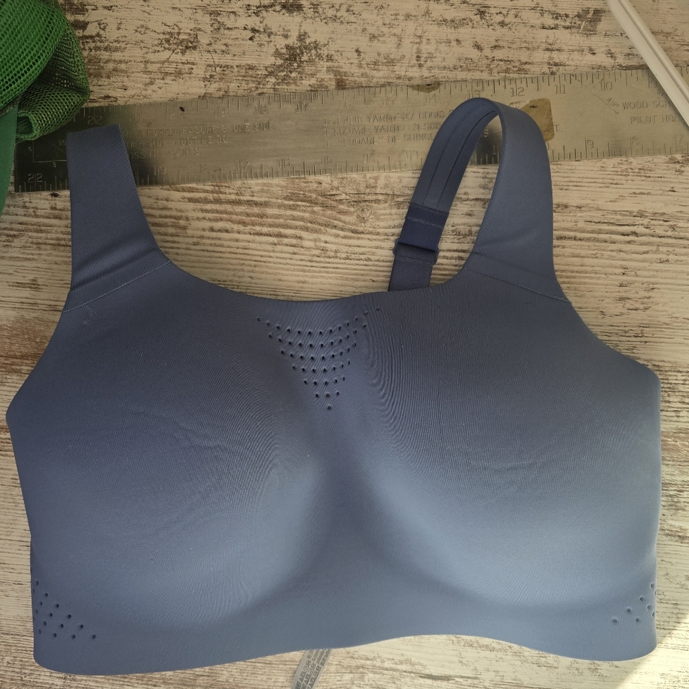Victoria Secret Seamless Periwinkle Sports Bra Sz 36DD Sport Athletic Gym - Picture 2 of 10